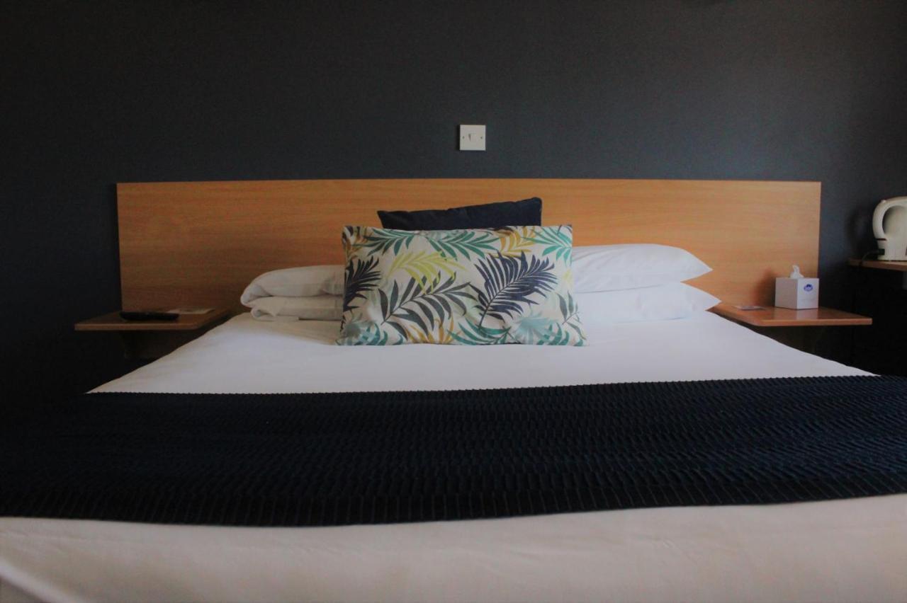 The Town & Country Lodge Dundry Ngoại thất bức ảnh