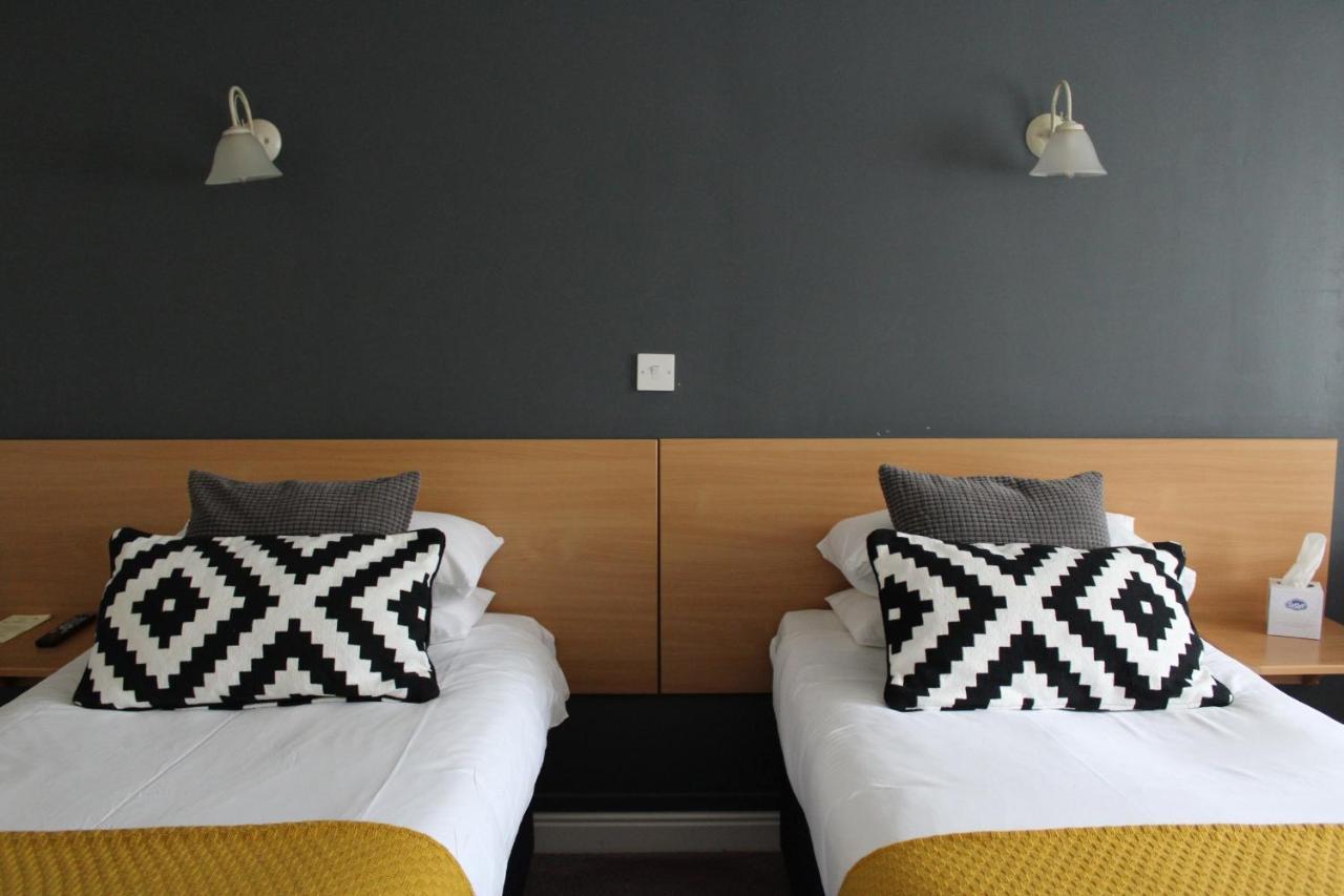 The Town & Country Lodge Dundry Ngoại thất bức ảnh